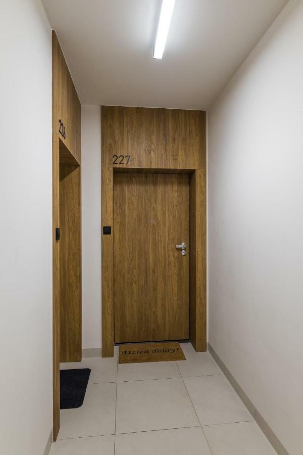 Raya Mansion Warsaw公寓 外观 照片