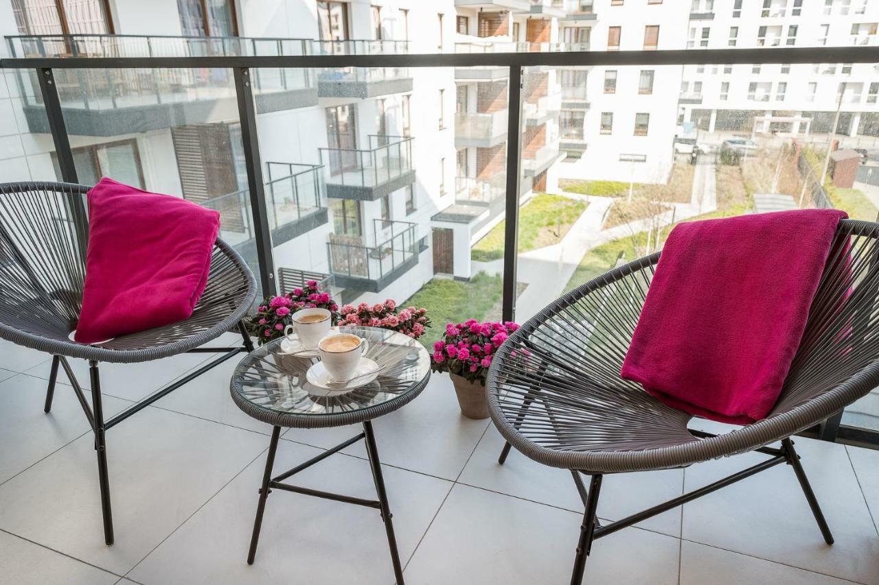 Raya Mansion Warsaw公寓 外观 照片